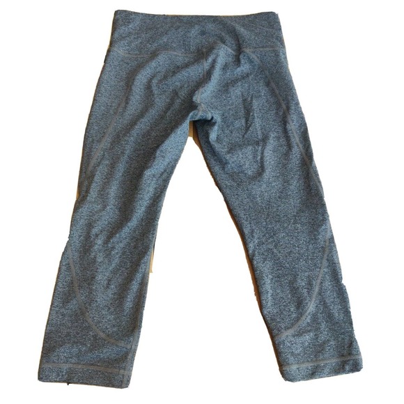 Athleta Women's Athletic Leggings Gray Size M Cropped Activewear. - Picture 2 of 7